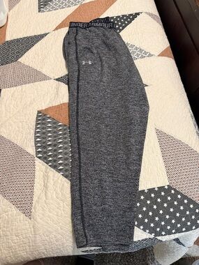 Under Armour Dark Gray Heather Women's Athletic Joggers Size M